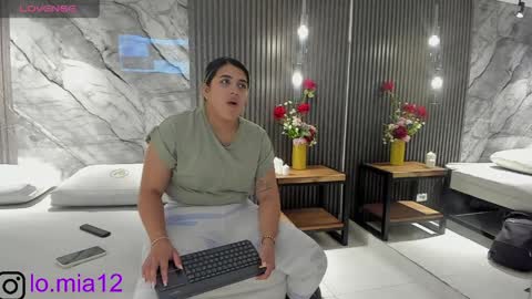 Snapshot of julietha_taylor chatting on April 1, 2026, 3:07 am Julietha online show from April 1, 2026, 3:07 am