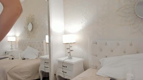 julietta    online show from April 17, 2026, 11:57 am
