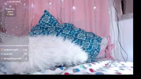 Snapshot of juliette_ponce chatting on January 13, 2025, 9:08 am juliette online show from January 13, 2025, 9:08 am