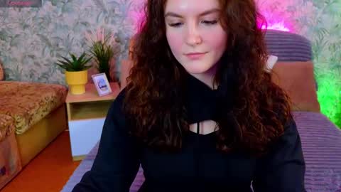 Snapshot of julietvelour chatting on November 11, 2025, 3:23 pm Julia online show from November 11, 2025, 3:23 pm