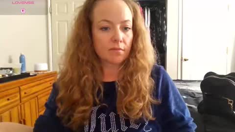 Juli Monroe online show from September 30, 2025, 3:39 pm