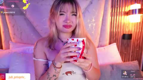 jullianapriv_ online show from March 5, 2026, 2:46 pm