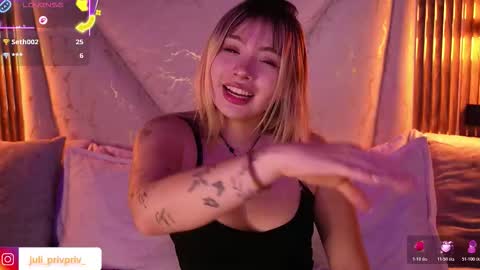 jullianapriv_ online show from March 10, 2026, 3:06 pm