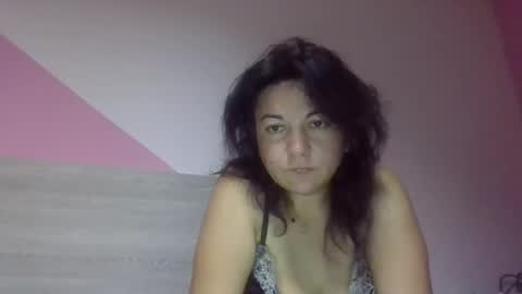 Snapshot of jully_caitlyn chatting on October 22, 2025, 12:55 am Caitlyn online show from October 22, 2025, 12:55 am
