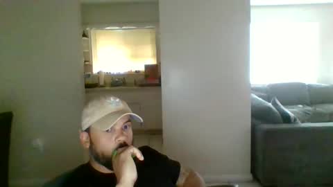 juln489 online show from February 6, 2025, 12:48 pm