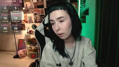 Baroness Von Cringe online show from October 5, 2025, 1:20 pm