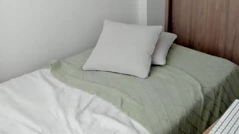 july_correa online show from March 7, 2026, 9:45 pm