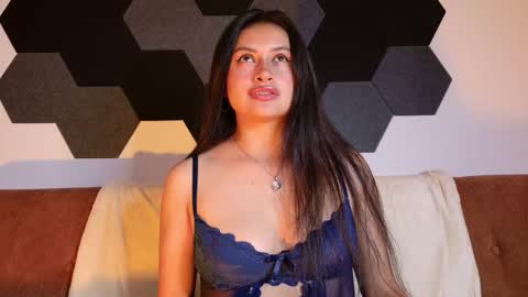 Julietha  online show from January 6, 2026, 10:23 pm