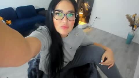 Snapshot of julya_lexa chatting on April 22, 2026, 4:59 am Julya online show from April 22, 2026, 4:59 am