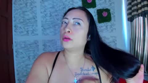 juliana online show from April 16, 2026, 10:12 pm