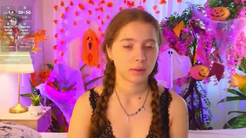 Kate online show from October 19, 2025, 7:09 am