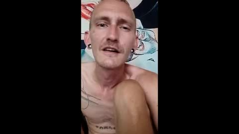 Snapshot of juneshroom94 chatting on April 15, 2026, 6:37 pm juneshroom94 online show from April 15, 2026, 6:37 pm