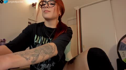 Snapshot of jungleofpandas chatting on January 31, 2025, 4:25 am Call me Sussy online show from January 31, 2025, 4:25 am