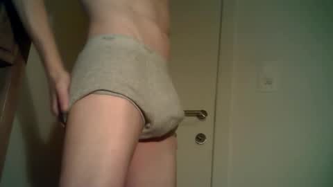 Junior online show from December 5, 2025, 6:04 pm