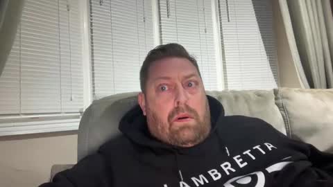 Snapshot of junky345 chatting on January 20, 2025, 6:43 pm Junky online show from January 20, 2025, 6:43 pm