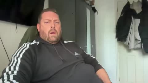 Snapshot of junky345 chatting on November 17, 2025, 12:44 pm Junky online show from November 17, 2025, 12:44 pm