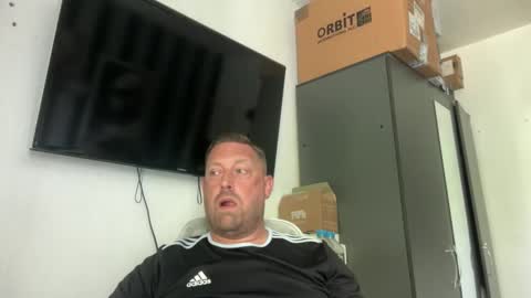 Junky online show from April 13, 2026, 12:54 pm