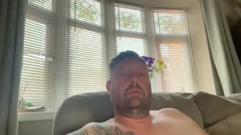 Junky online show from April 24, 2026, 11:12 am