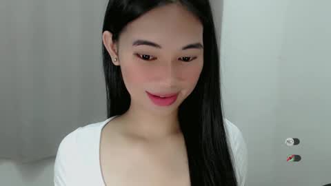 Snapshot of juny_lanyy chatting on March 12, 2025, 11:53 am Julia online show from March 12, 2025, 11:53 am