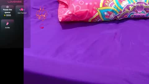 jupiter_3333 online show from April 21, 2026, 6:23 pm