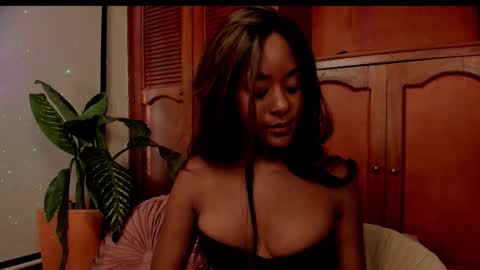 Snapshot of just_ale_ chatting on October 10, 2025, 10:31 pm sweet ale online show from October 10, 2025, 10:31 pm