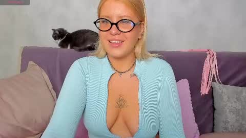 Alex Alexandra online show from July 12, 2026, 12:23 am