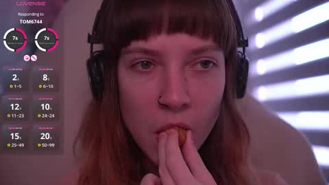 Julia online show from October 27, 2025, 8:18 am