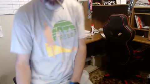 Snapshot of just_chillinwithya chatting on November 16, 2025, 7:47 am Your Zaddy online show from November 16, 2025, 7:47 am