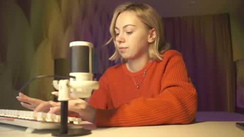 Snapshot of justbarbie chatting on February 20, 2025, 3:30 pm Alexa online show from February 20, 2025, 3:30 pm