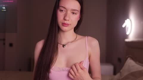 Snapshot of justbarbie_new_ chatting on September 20, 2025, 7:48 pm Katarina online show from September 20, 2025, 7:48 pm