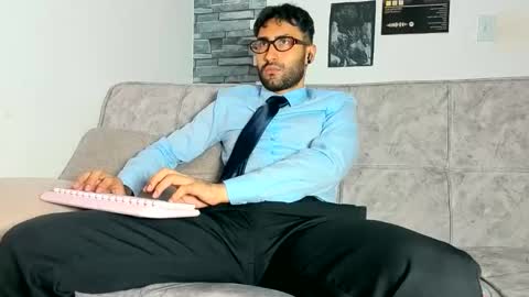 Snapshot of justdavid_ chatting on May 27, 2026, 1:57 am David online show from May 27, 2026, 1:57 am