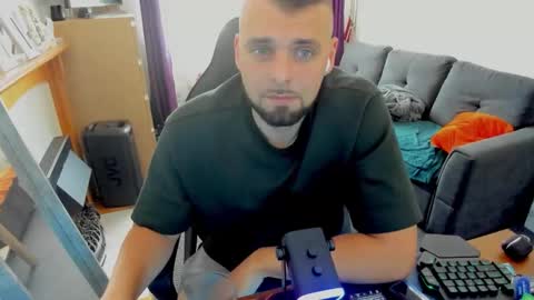 justforfunchriss online show from October 30, 2025, 10:27 am