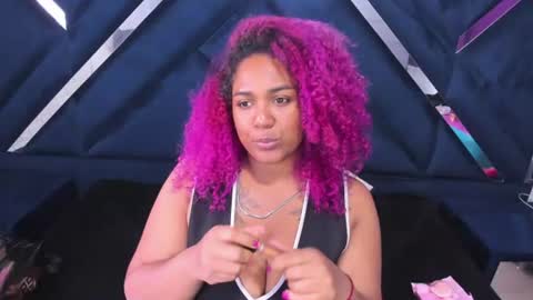 Snapshot of justgisselle chatting on July 5, 2026, 4:36 pm Gisselle Rate me with a thumbs up online show from July 5, 2026, 4:36 pm