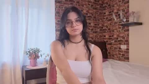Holly online show from August 9, 2026, 2:02 am