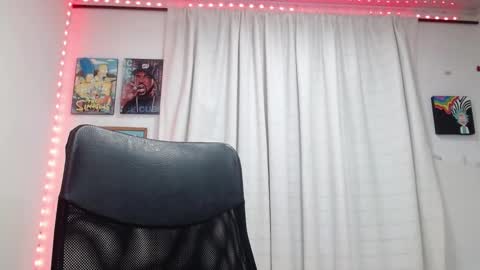 Snapshot of justine_ad chatting on December 5, 2024, 7:16 am Justine online show from December 5, 2024, 7:16 am