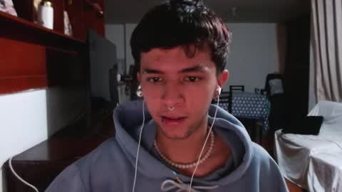 Snapshot of justine_ad chatting on October 17, 2025, 5:10 am Justine online show from October 17, 2025, 5:10 am