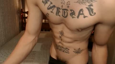 Snapshot of justine_hunk chatting on March 17, 2026, 3:37 pm justine_hunk online show from March 17, 2026, 3:37 pm