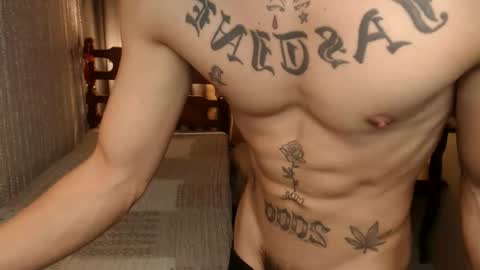 Snapshot of justine_hunk chatting on March 19, 2026, 5:28 pm justine_hunk online show from March 19, 2026, 5:28 pm