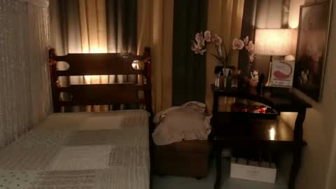 Snapshot of justine_hunk chatting on March 24, 2026, 7:46 am justine_hunk online show from March 24, 2026, 7:46 am