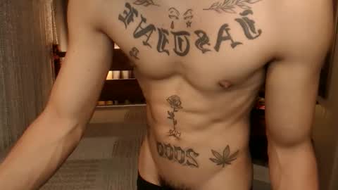 Snapshot of justine_hunk chatting on April 1, 2026, 2:12 am justine_hunk online show from April 1, 2026, 2:12 am