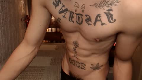 Snapshot of justine_hunk chatting on April 14, 2026, 7:14 am justine_hunk online show from April 14, 2026, 7:14 am