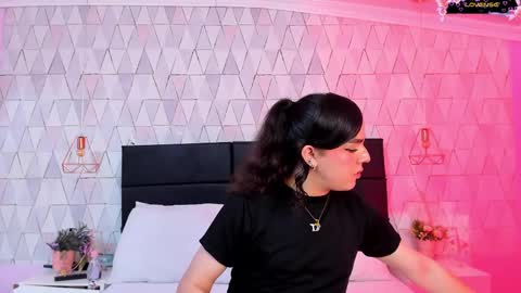Justine online show from May 19, 2026, 4:41 am