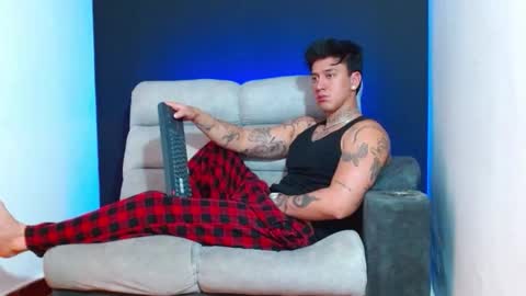 justinfuller_31 online show from January 8, 2026, 10:12 pm