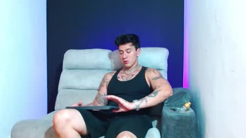 justinfuller_31 online show from February 2, 2026, 2:32 am