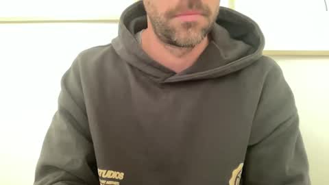 justmeandyou00 online show from January 17, 2025, 11:49 am