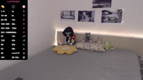 Julie online show from September 18, 2025, 3:52 am