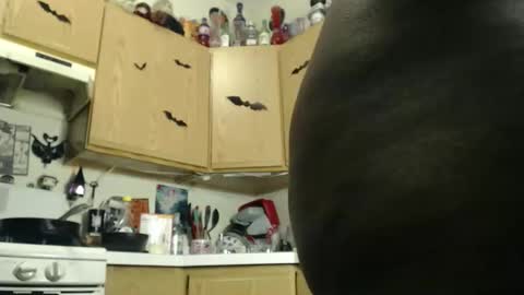 Aki Kim online show from March 27, 2026, 3:01 pm