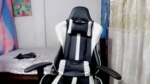 Snapshot of kabic_dragon736 chatting on February 16, 2025, 5:59 am Kabic  online show from February 16, 2025, 5:59 am