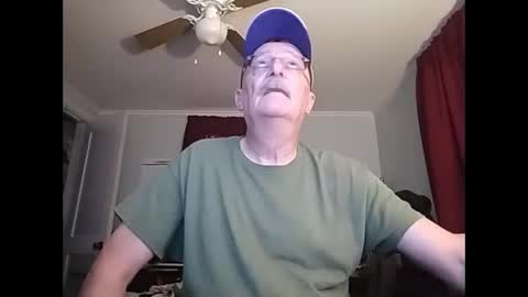 Snapshot of kabriggs137 chatting on December 18, 2024, 10:35 pm kabriggs137 online show from December 18, 2024, 10:35 pm