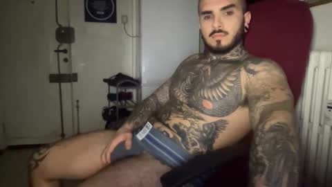 Snapshot of kadmon33 chatting on November 12, 2025, 10:20 pm kadmon33 online show from November 12, 2025, 10:20 pm